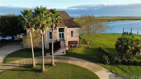 1056 Peninsula Dr, Slidell, LA 70460