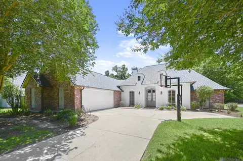 6042 Riverbrook Dr, Baton Rouge, LA 70820