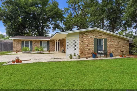 4160 Strand Dr, Baton Rouge, LA 70809