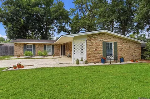 4160 Strand Dr, Baton Rouge, LA 70809