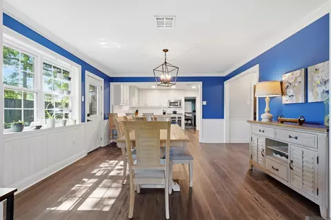 4160 Strand Dr, Baton Rouge, LA 70809