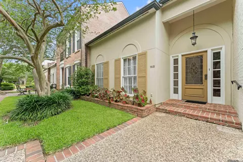 16 Jamestowne Ct # B, Baton Rouge, LA 70809