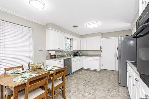 8166 Franwood Dr, Baton Rouge, LA 70806