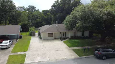 9744 Mint Dr, Baton Rouge, LA 70809