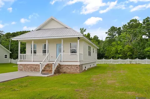 26309 Riverscape Dr, Springfield, LA 70462