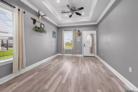 Entry Way - 26309 Riverscape Dr, Springfield, LA 70462 photo 2 of 4