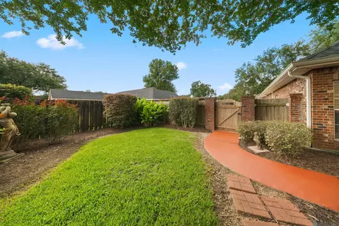 Exterior - 505 Trinity Dr, Thibodaux, LA 70301 photo 6 of 10