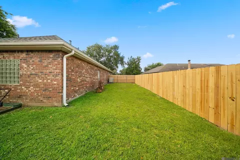 Exterior - 505 Trinity Dr, Thibodaux, LA 70301 photo 7 of 10