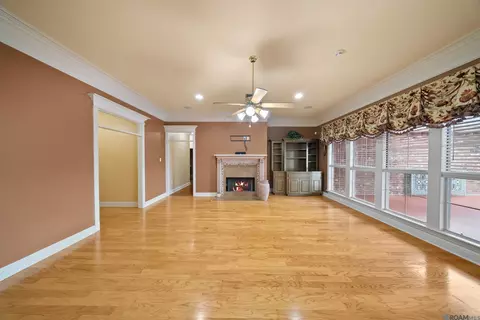 Living - 505 Trinity Dr, Thibodaux, LA 70301 photo 1 of 4
