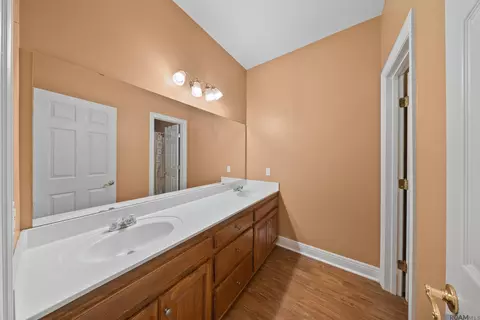 Bath - 505 Trinity Dr, Thibodaux, LA 70301 photo 4 of 5