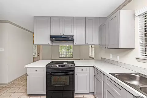 Kitchen - 14378 Carrol Ave, Walker, LA 70785 photo 1 of 2