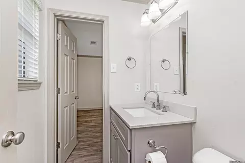 Bath - 14378 Carrol Ave, Walker, LA 70785 photo 1 of 2