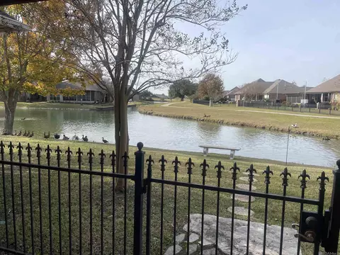 6029 Courtyard Dr, Gonzales, LA 70737