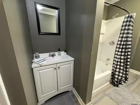 Bath - 5080 Eudora Dr, Addis, LA 70710 photo 2 of 2