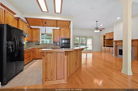 12375 Mill House Dr, Geismar, LA 70734