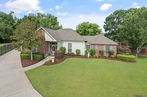 13045 Oak Knoll Dr, Geismar, LA 70734