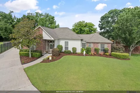 13045 Oak Knoll Dr, Geismar, LA 70734