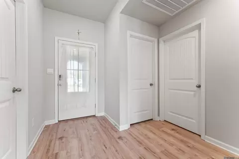 Entry Way - 30814 Ava Ln, Walker, LA 70785 photo 4 of 4