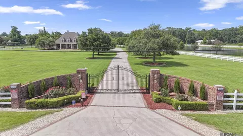 40322 Loosemoore Rd, Gonzales, LA 70737