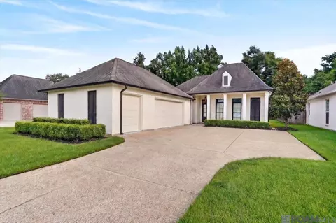 37349 Whispering Hollow Ave, Prairieville, LA 70769