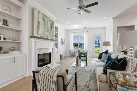 Living - 146 Sophia Dr, Luling, LA 70070 photo 1 of 1