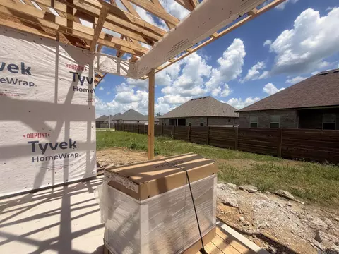 Exterior - 305 Sophia Dr, Luling, LA 70070 photo 4 of 4