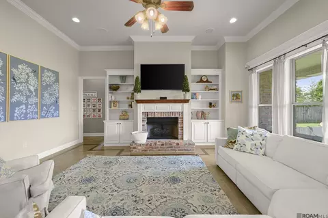 Living - 32953 Fox Run Dr, Walker, LA 70785 photo 2 of 3