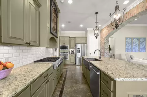 Kitchen - 32953 Fox Run Dr, Walker, LA 70785 photo 3 of 3