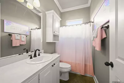 Bath - 32953 Fox Run Dr, Walker, LA 70785 photo 4 of 4