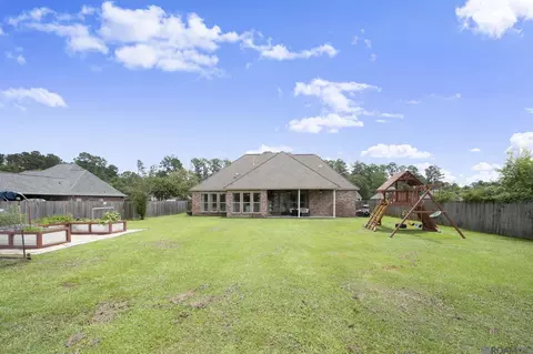 Exterior - 32953 Fox Run Dr, Walker, LA 70785 photo 5 of 5
