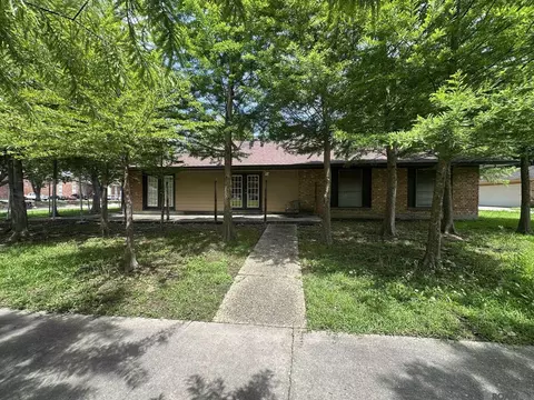 12750 Coursey Blvd, Baton Rouge, LA 70816