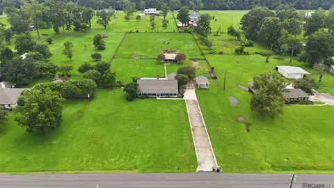 23231 Sunnyside Ln, Zachary, LA 70791