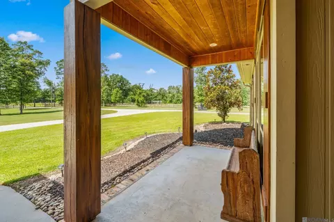 Exterior - 27605 Patterson Rd, Springfield, LA 70462 photo 7 of 18