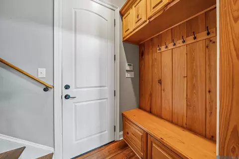Entry Way - 27605 Patterson Rd, Springfield, LA 70462 photo 2 of 4