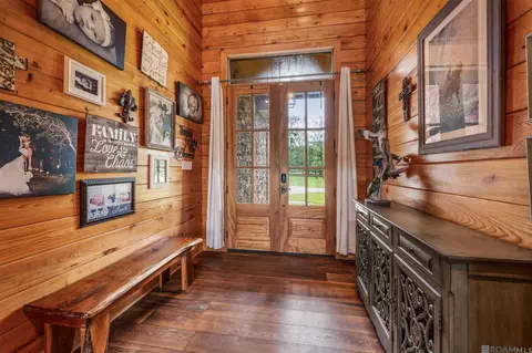 Entry Way - 27605 Patterson Rd, Springfield, LA 70462 photo 1 of 4