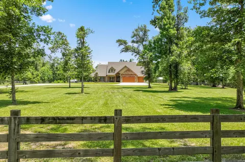 Exterior - 27605 Patterson Rd, Springfield, LA 70462 photo 1 of 18