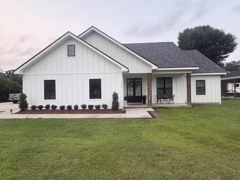 2126 Saint Mary St, Thibodaux, LA 70301