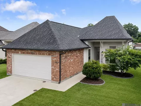 28026 Olympia Ln, Denham Springs, LA 70726