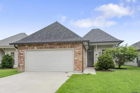 28026 Olympia Ln, Denham Springs, LA 70726