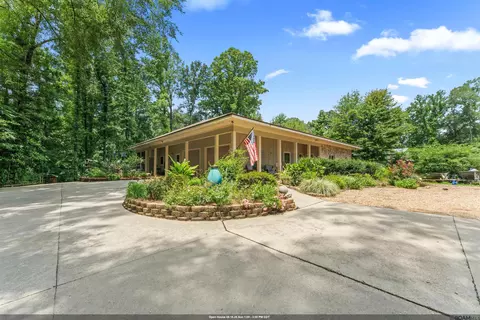 8733 Island Rd, Saint Francisville, LA 70775
