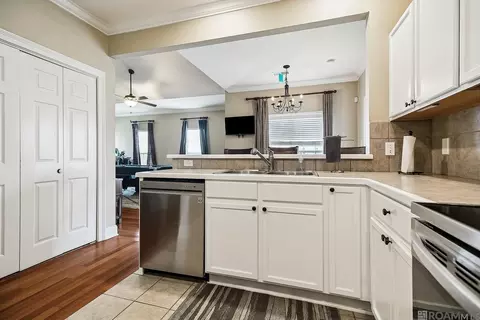 4625 Burbank Dr # 304, Baton Rouge, LA 70820