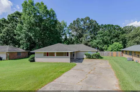 10741 Carmel Dr, Baton Rouge, LA 70818