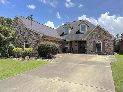 12578 N Lakeshore Dr, Walker, LA 70785
