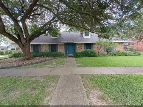 1534 Leycester Dr, Baton Rouge, LA 70808