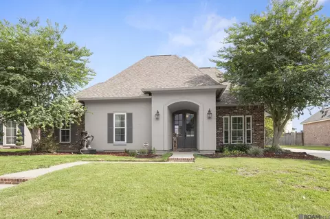 37050 Longwood Ave, Prairieville, LA 70769