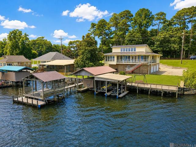 7080 False River Rd, Oscar, LA 70762