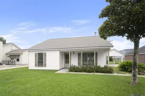 18468 Perkins Oak Rd, Prairieville, LA 70769