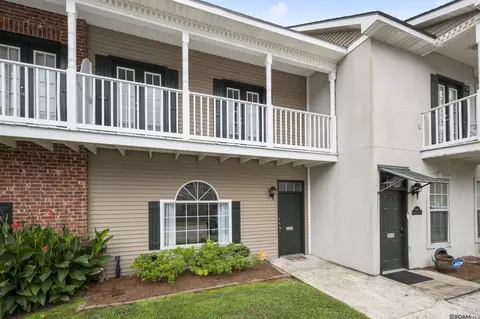 2133 Plantation Ln, Baton Rouge, LA 70820