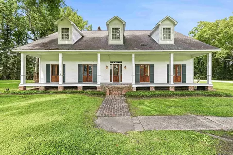 3449 Tezcucco Dr, Baton Rouge, LA 70820