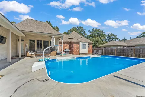 Exterior - 32550 Dwayne Dr, Walker, LA 70785 photo 4 of 9